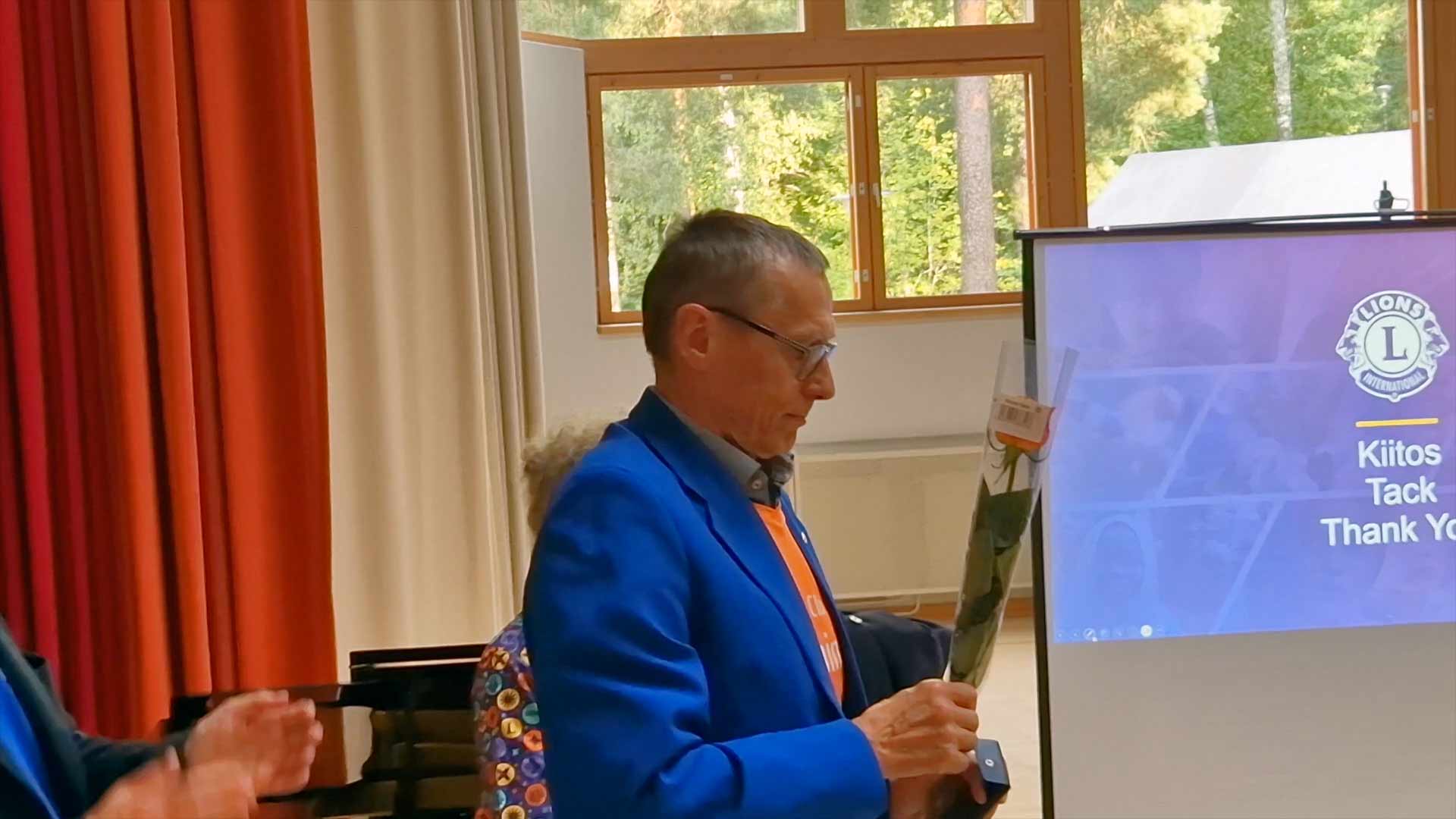 Kansainväliset johtajuusmitalit jaettiin B-piirin avajaisissa